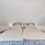 Julia شقة *